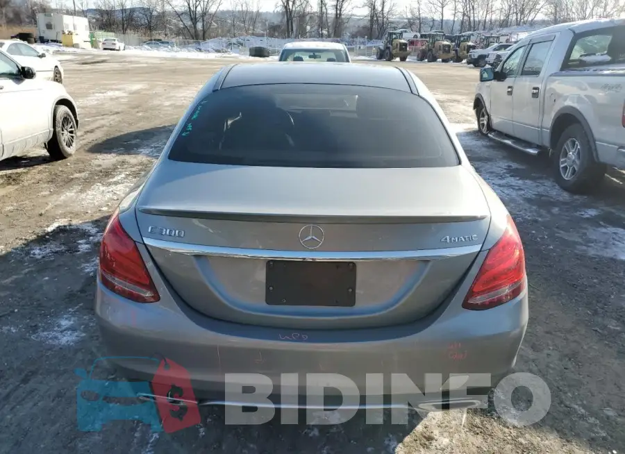 55SWF4KB4GU147933 Photo# 6