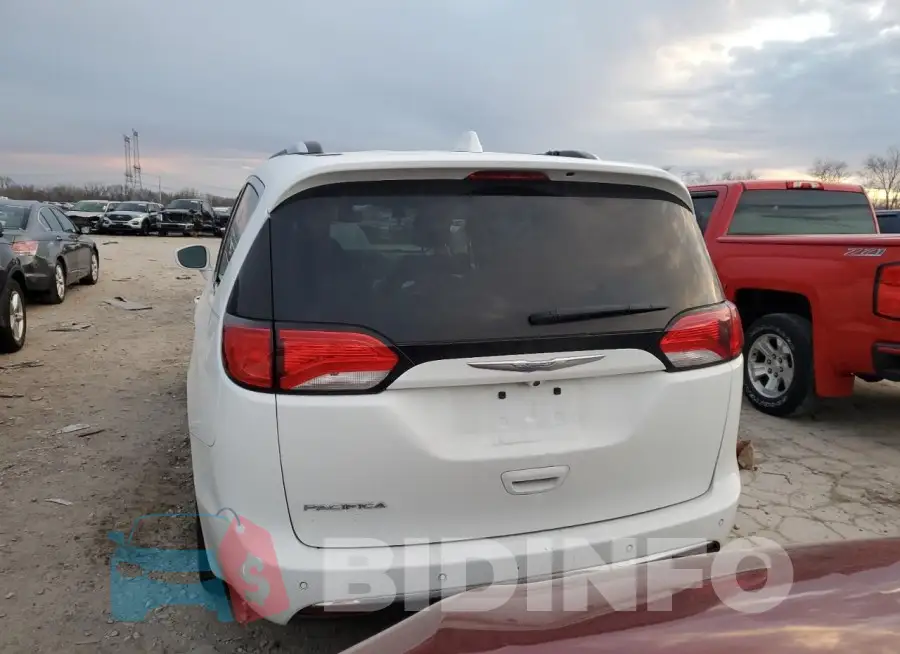 2C4RC1EG1HR704946 Photo# 6