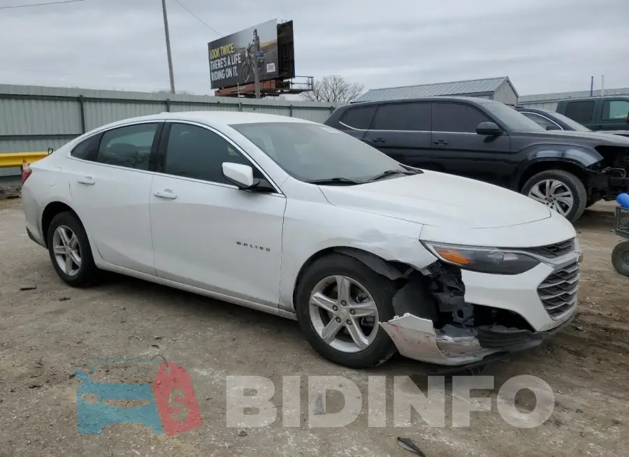 1G1ZD5ST3RF147500 Photo# 4