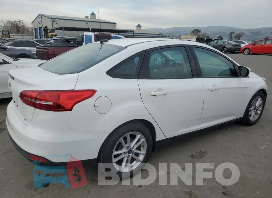 1FADP3F23JL205597 Photo# 3