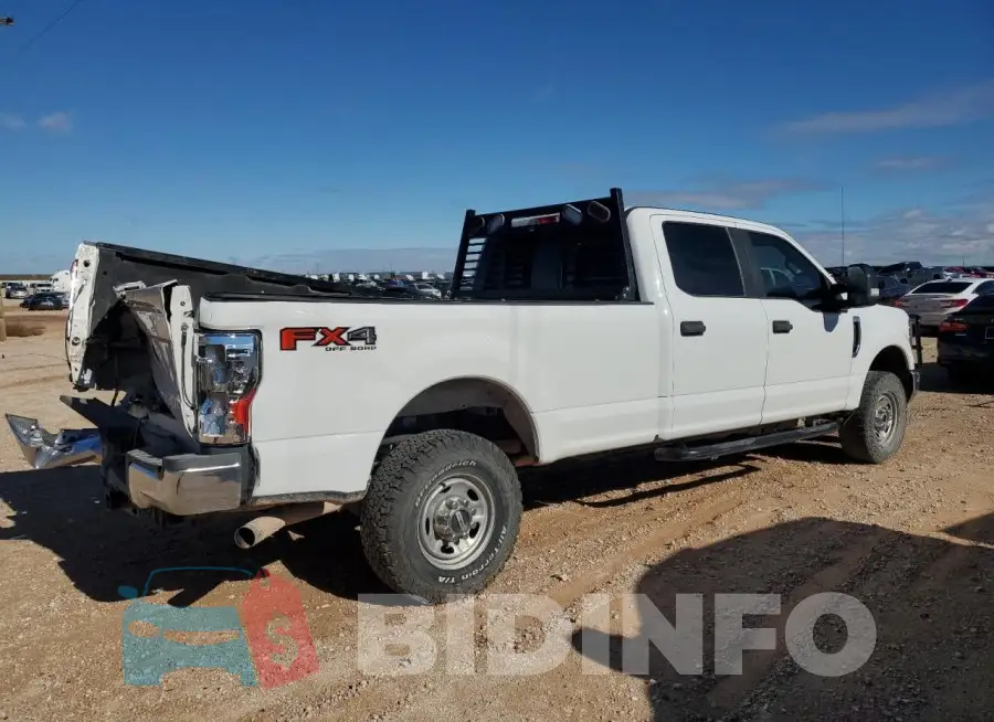 1FT7W2B64JEB18986 Photo# 3