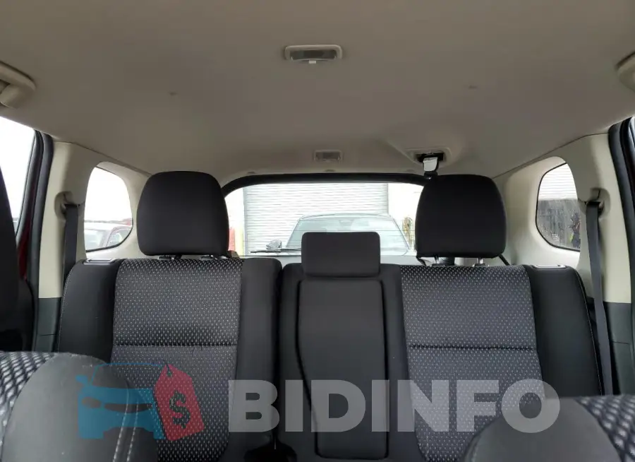 JA4AD2A36JZ056027 Photo# 10