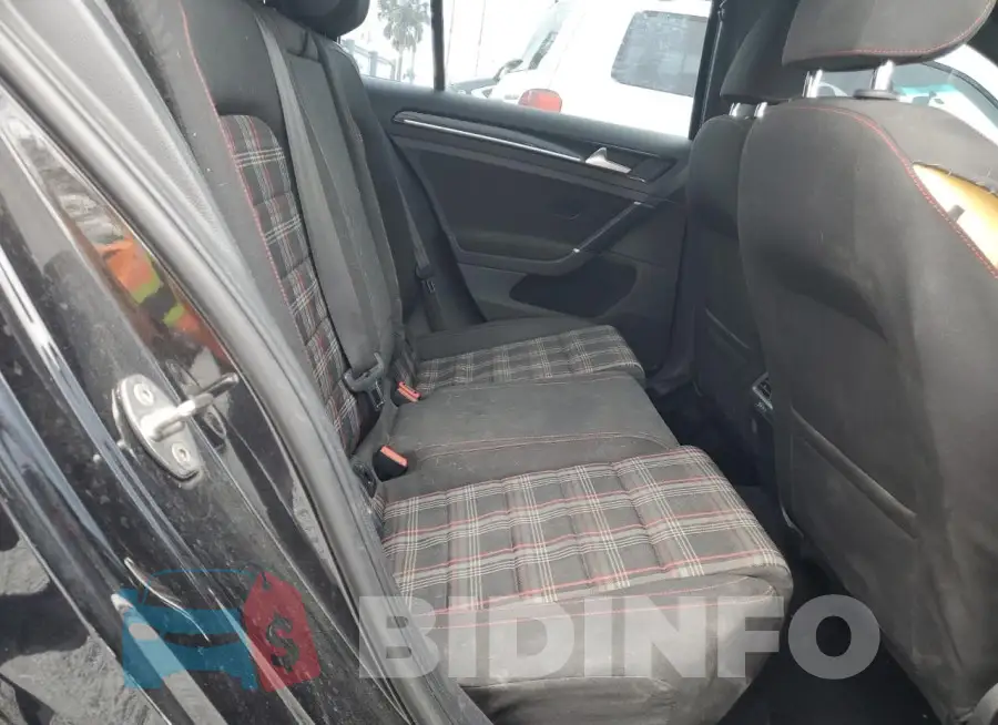 3VW5T7AU1HM066764 Photo# 10