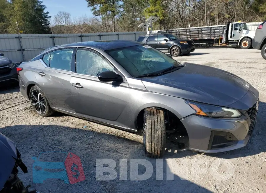 1N4BL4CV5SN358852 Photo# 4