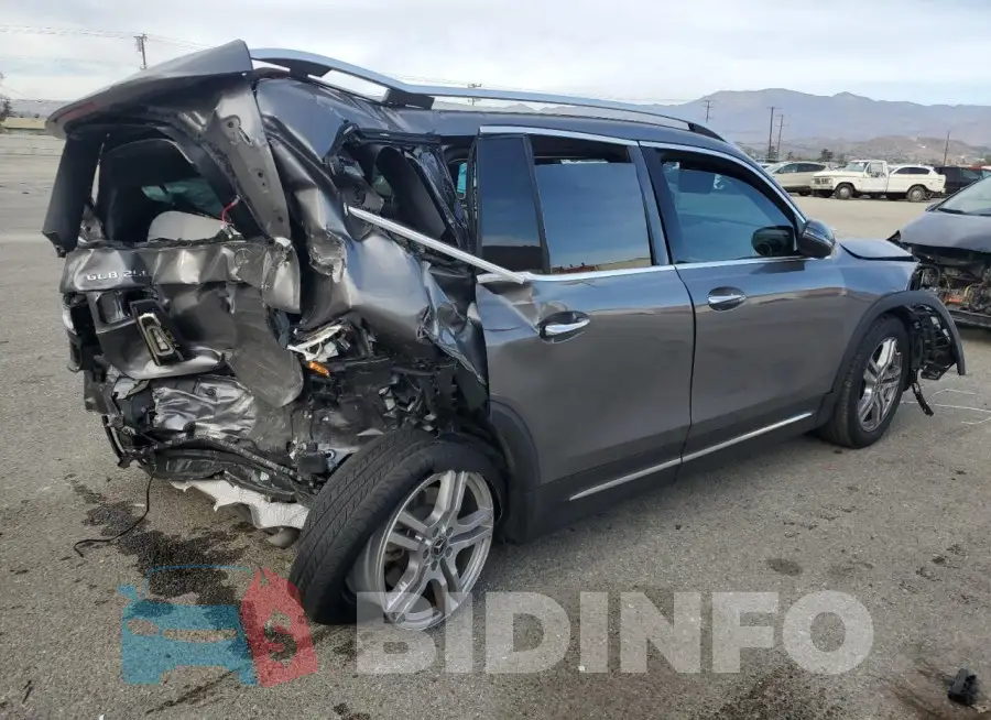 W1N4M4HB7MW115208 Photo# 3