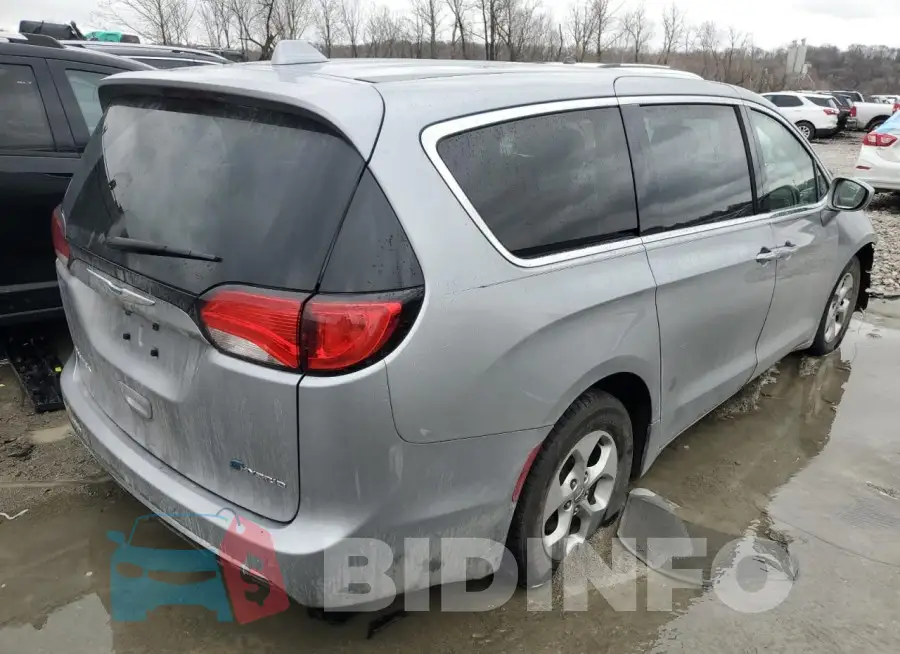 2C4RC1H73JR125068 Photo# 3