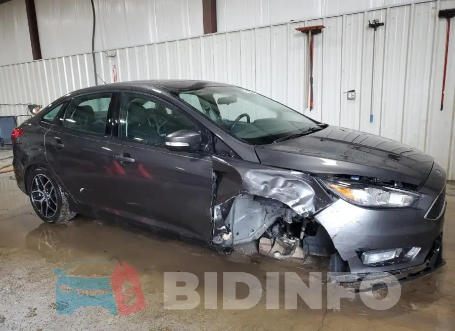 1FADP3H2XJL228100 Photo# 4