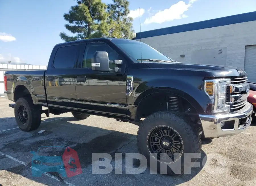 1FT8W3BT1JEB01790 Photo# 4