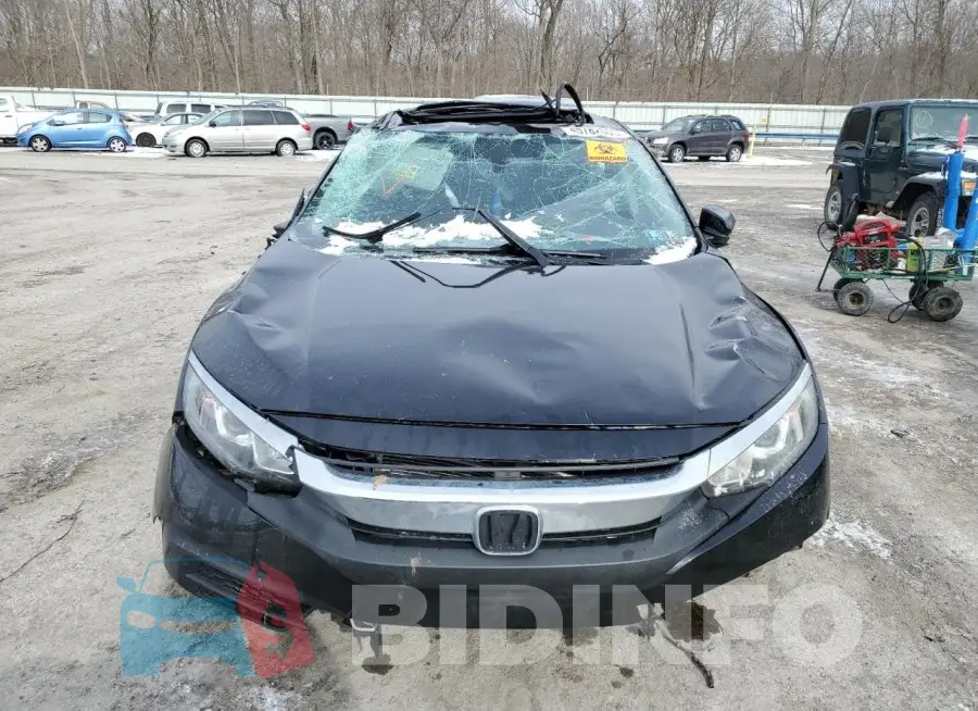 19XFC2F74HE204045 Photo# 5