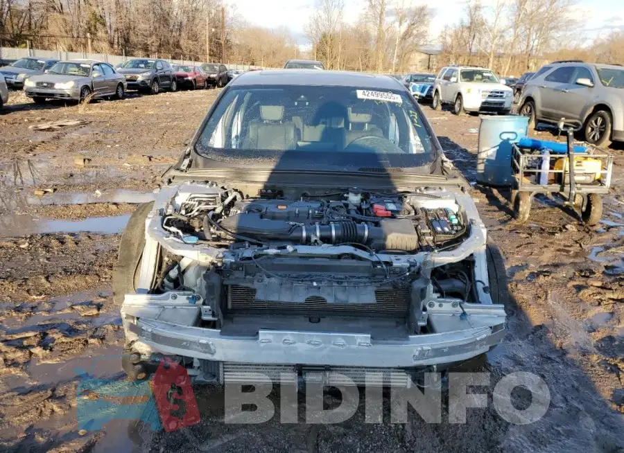 1HGCV2F32KA016100 Photo# 5