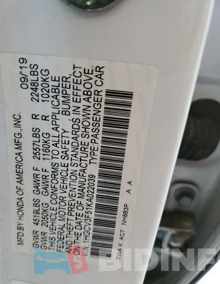 1HGCV3F51KA022039 Photo# 12