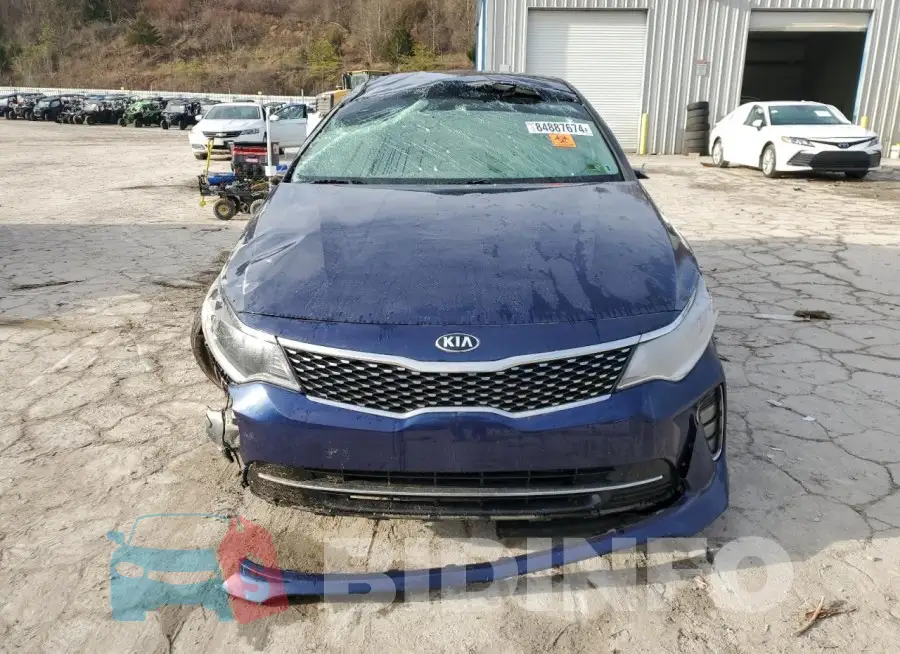 5XXGT4L38JG183666 Photo# 5