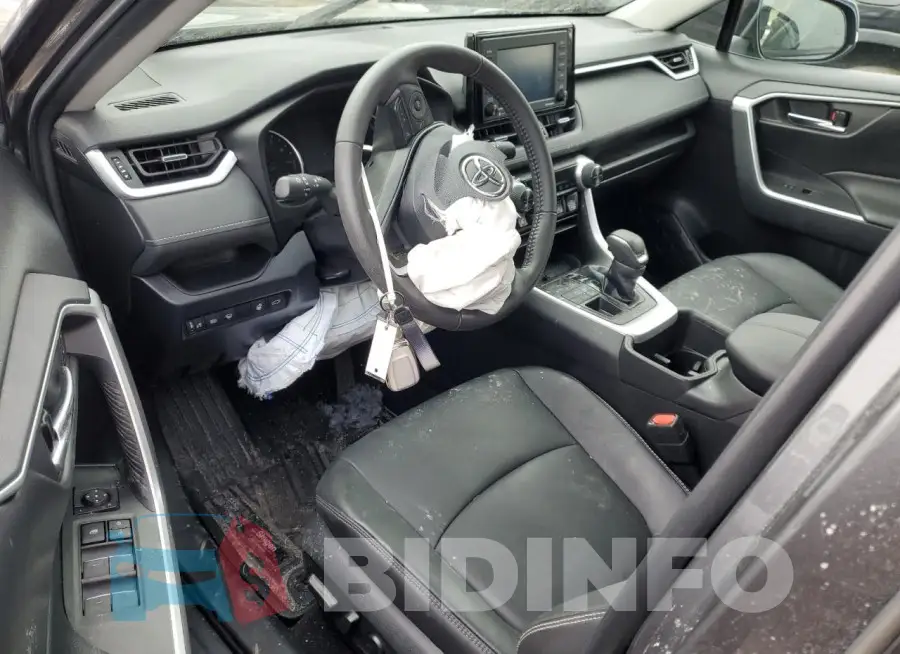 2T3A1RFV0NW327865 Photo# 8