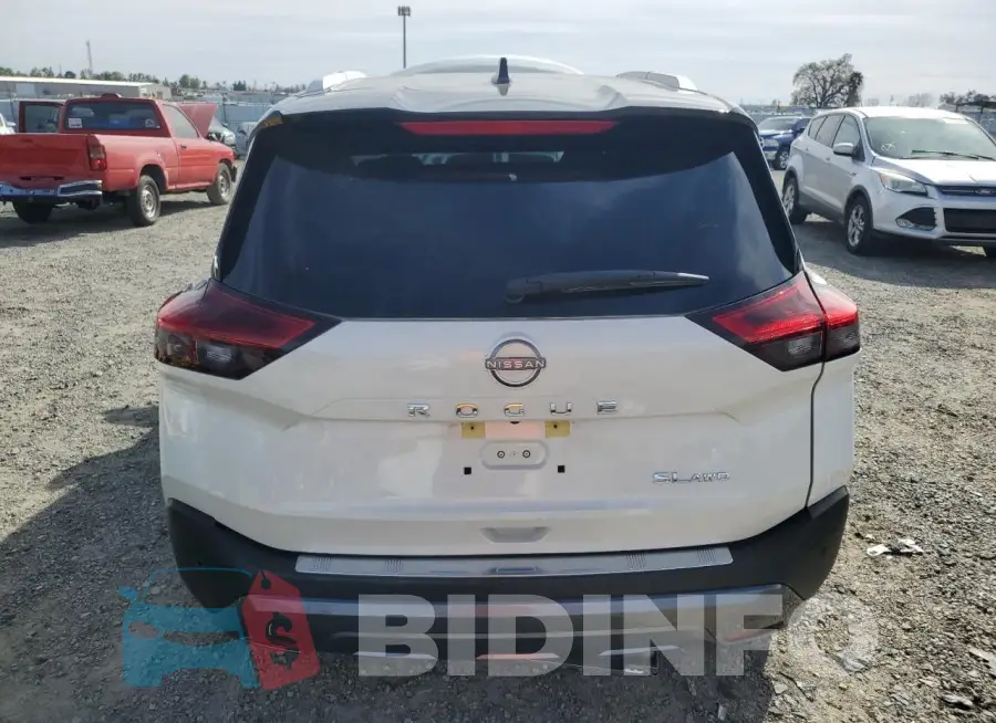 JN8BT3CB0PW360735 Photo# 6