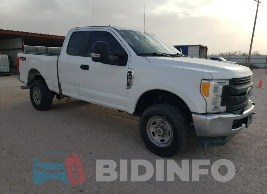 1FT7X2B60HED35054 Photo# 4