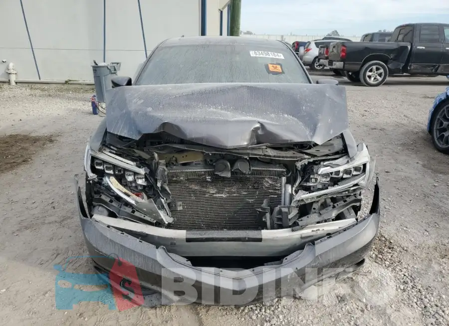19UDE2F80JA009631 Photo# 5
