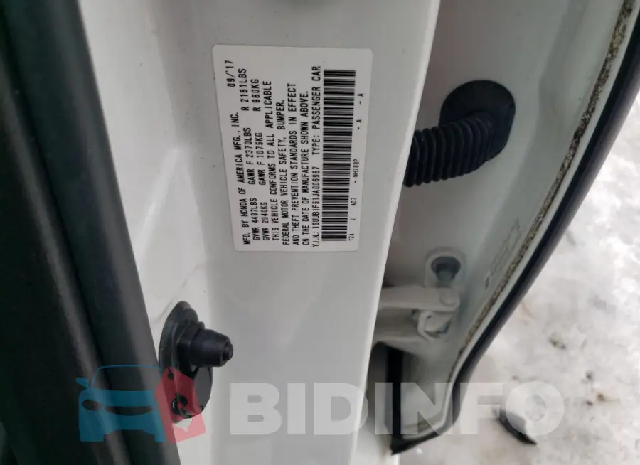 19UUB1F51JA006987 Photo# 12