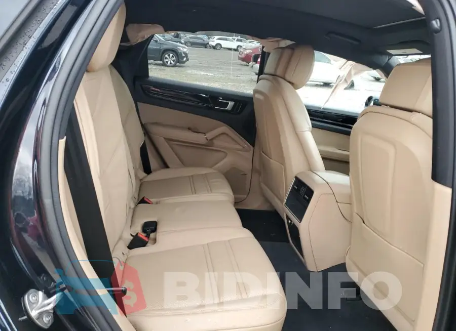 WP1AE2AY2MDA24237 Photo# 11