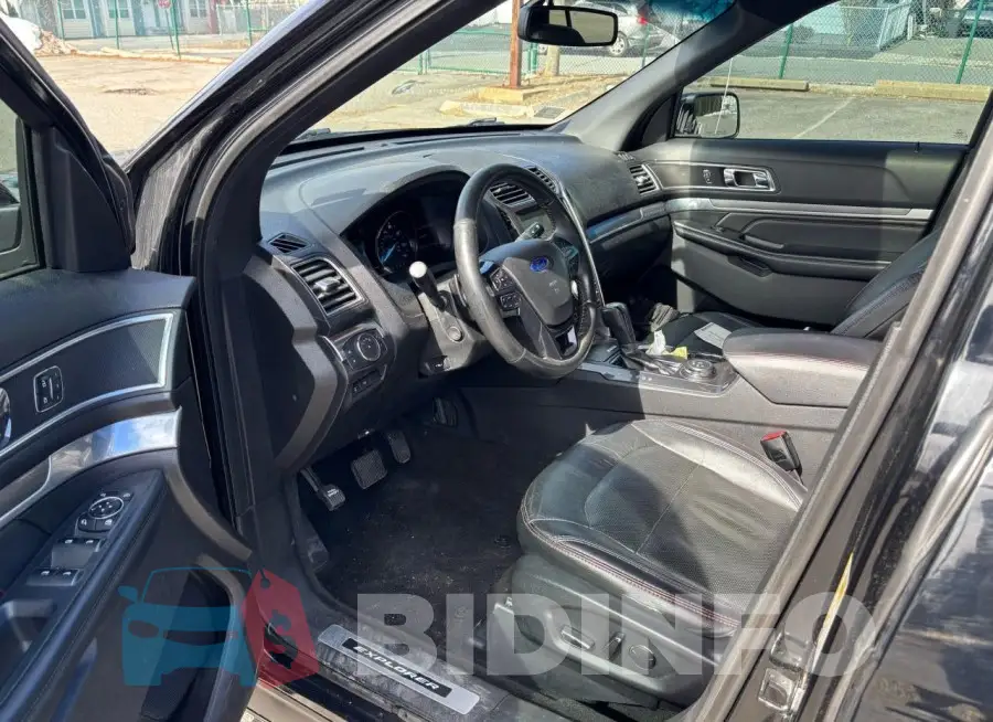 1FM5K8GT0HGB73577 Photo# 6