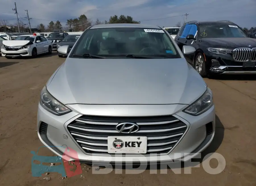 KMHD84LF4HU164594 Photo# 5