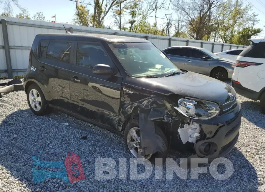 KNDJN2A28J7626924 Photo# 4