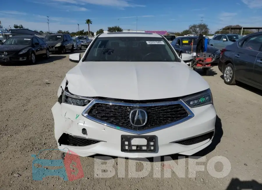 19UUB2F41KA001853 Photo# 5
