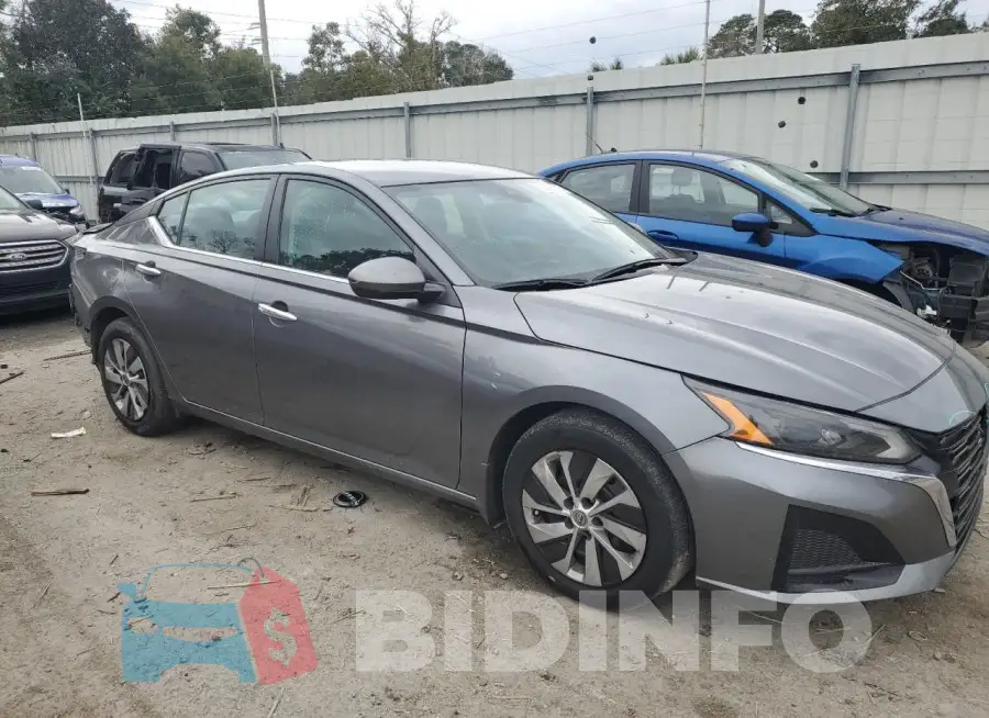 1N4BL4BV7PN300234 Photo# 4