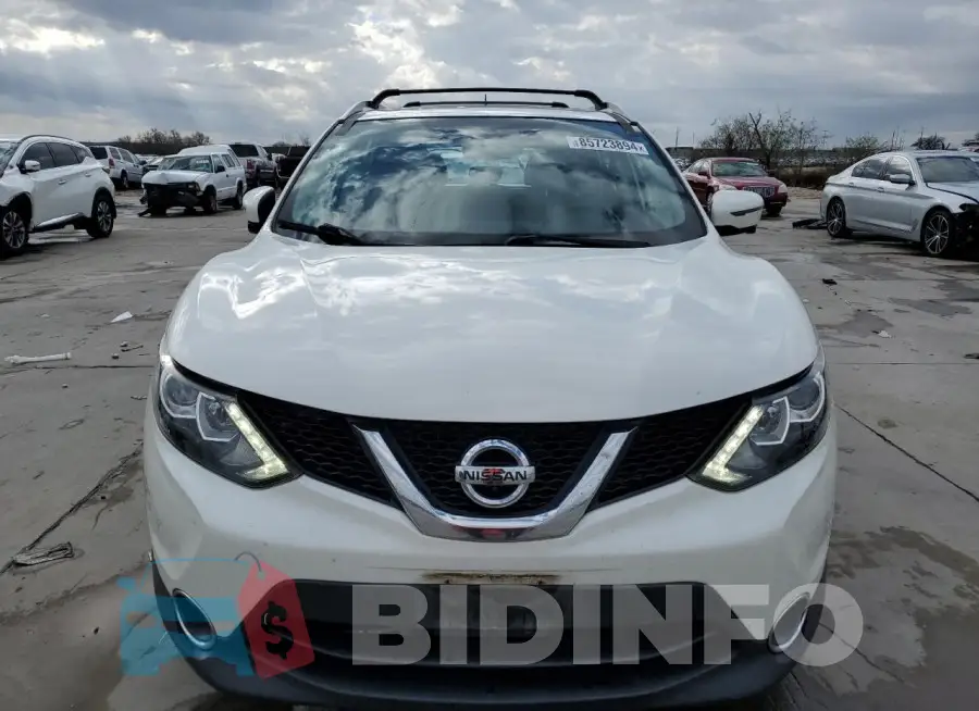 JN1BJ1CRXHW114542 Photo# 5