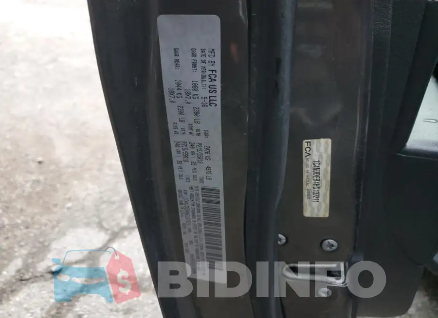 1C4NJDEB4HD137211 Photo# 12