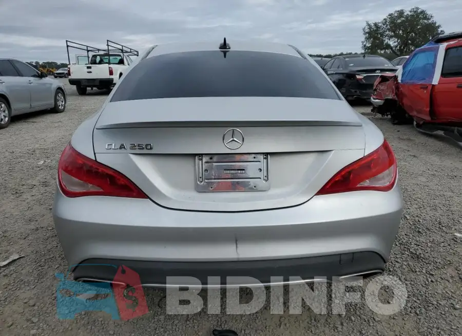 WDDSJ4EB7JN614688 Photo# 6