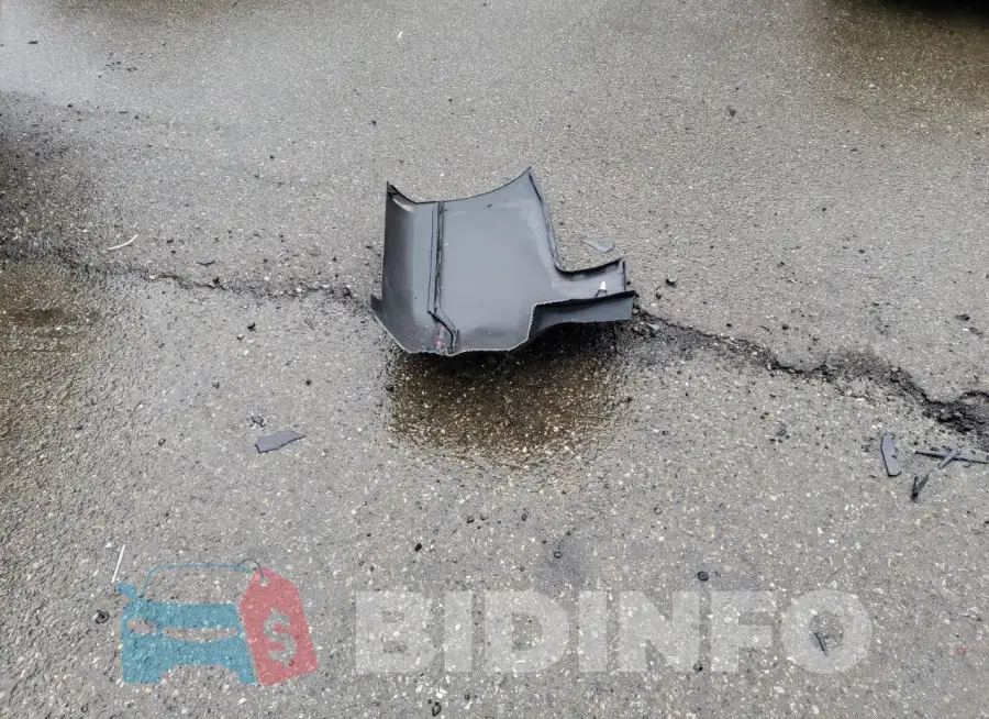 1FADP3E29JL293704 Photo# 12