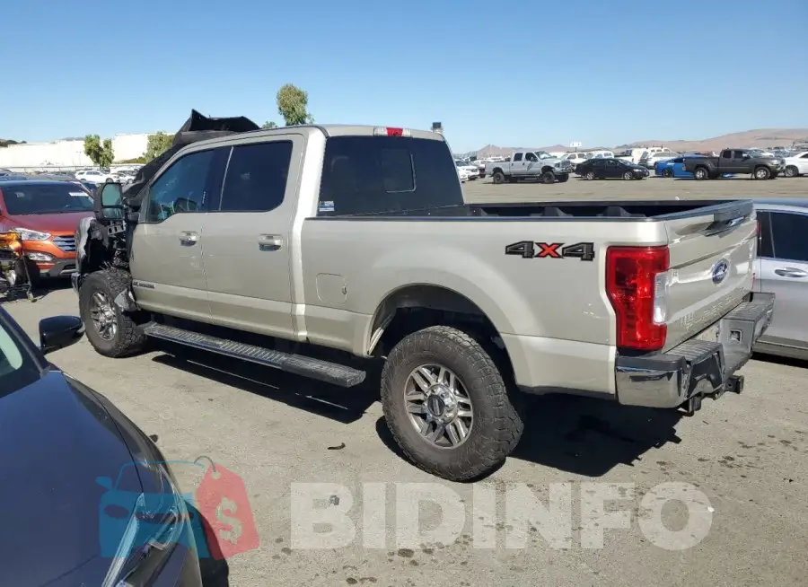1FT7W2BT3JEC92327 Photo# 2