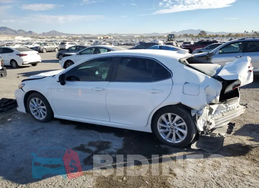 4T1C11AK1PU183214 Photo# 2