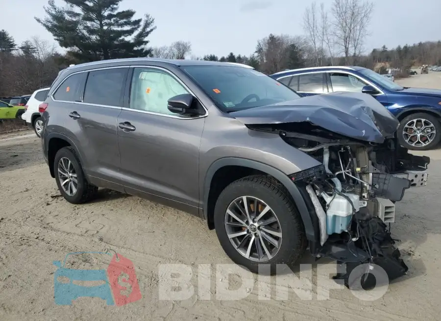 5TDJZRFHXJS522886 Photo# 4