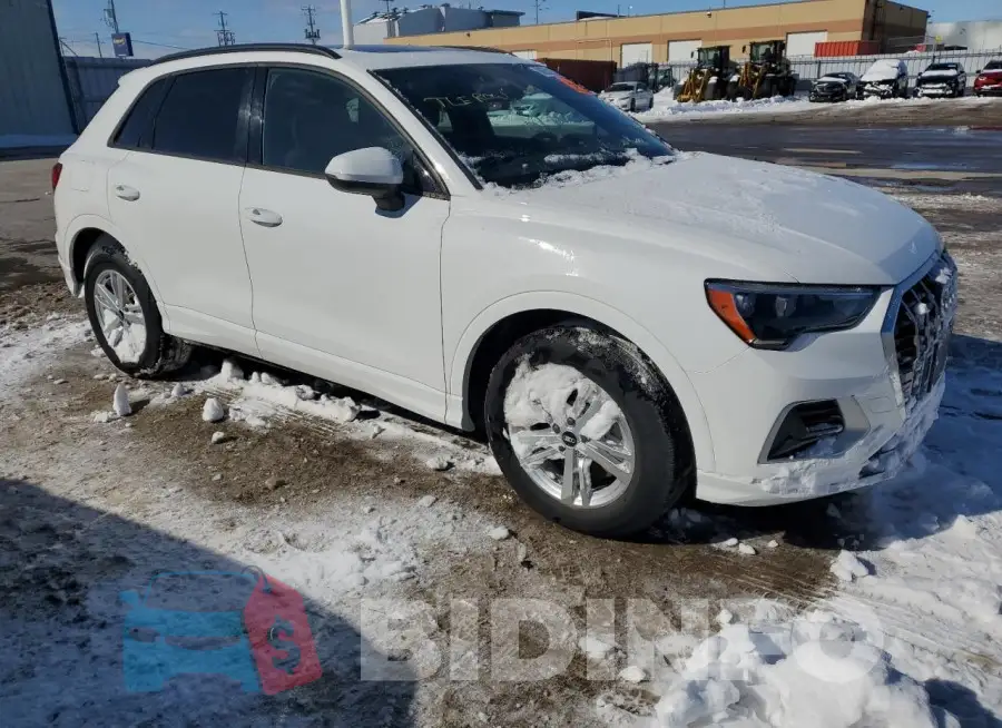 WA1AUCF33M1077290 Photo# 4