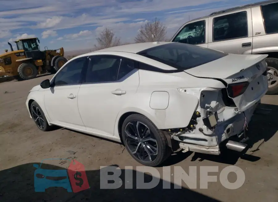 1N4BL4CV5PN425182 Photo# 2