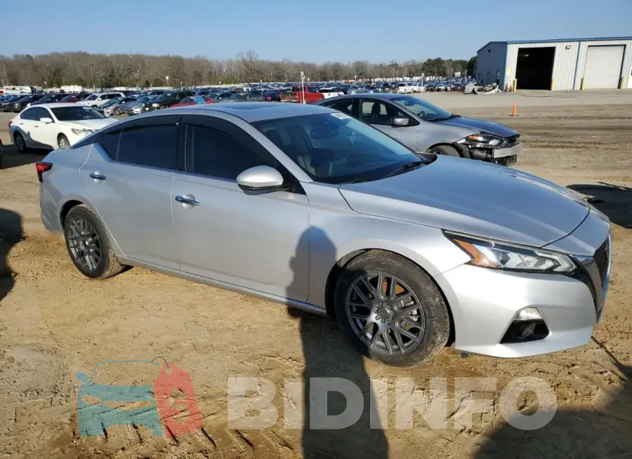 1N4BL4DV6KC150795 Photo# 4