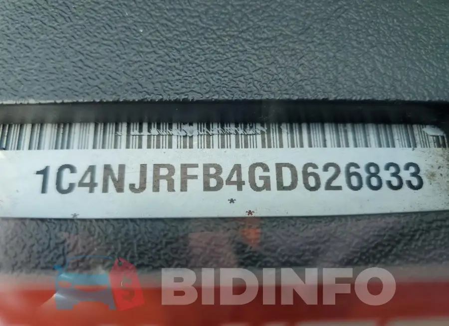 1C4NJRFB4GD626833 Photo# 12