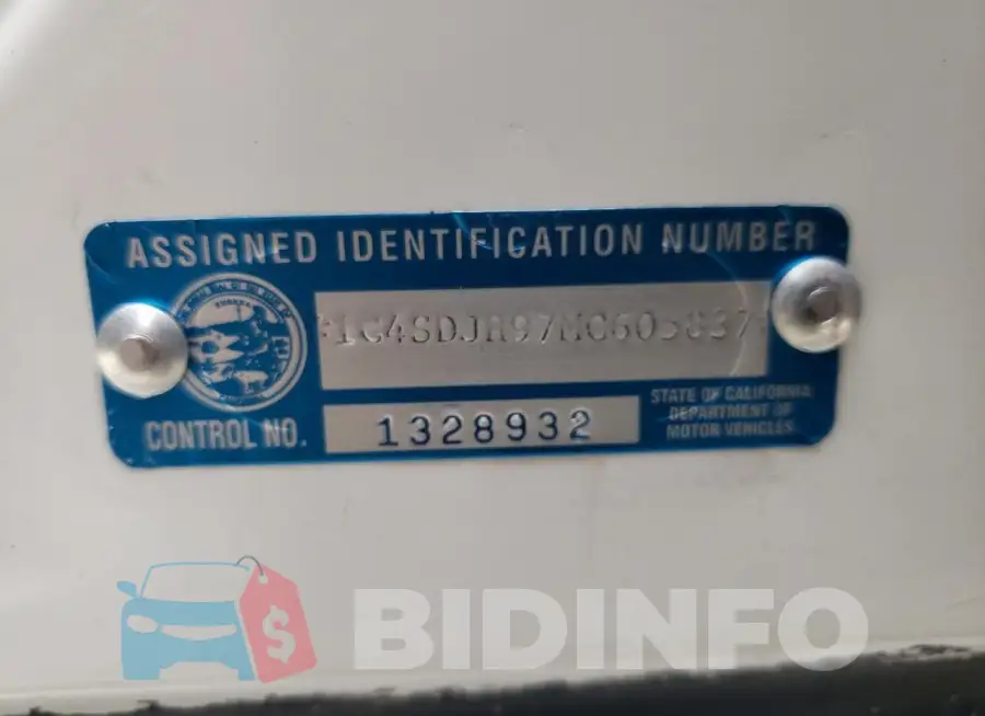 1C4SDJH97MC605837 Photo# 13