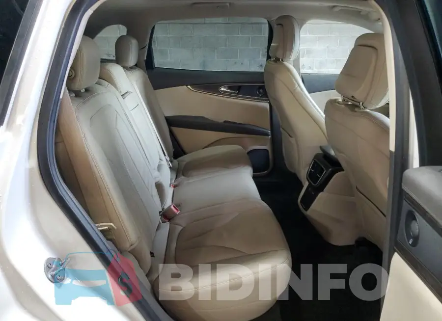2LMPJ8K9XLBL24923 Photo# 11
