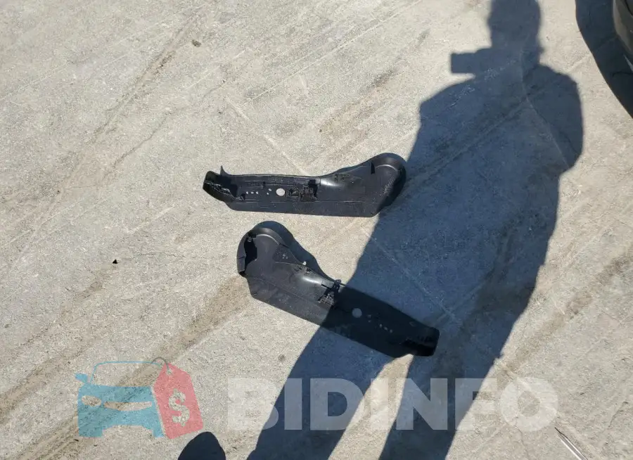 5YJ3E1EB2NF290572 Photo# 12