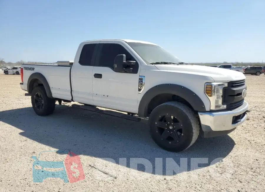 1FT7X2A67KEC61317 Photo# 4