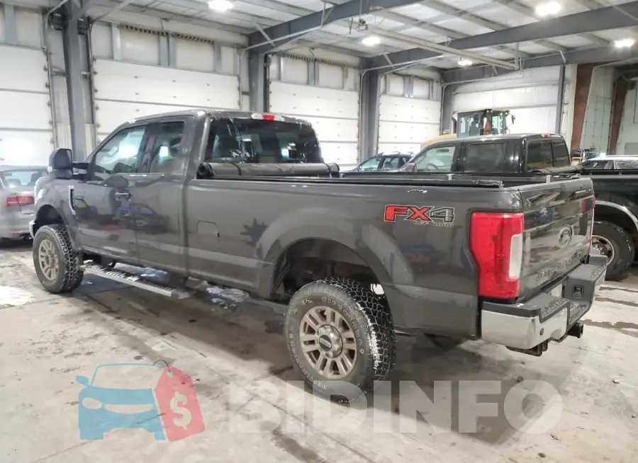 1FT7X2B61JEB71609 Photo# 2