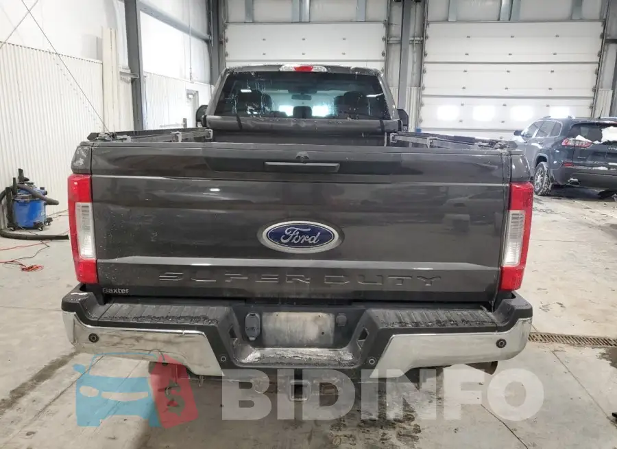 1FT7X2B61JEB71609 Photo# 6