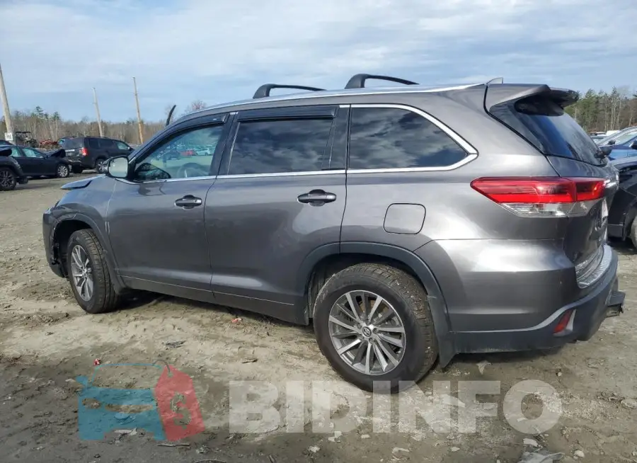 5TDJZRFH4JS875107 Photo# 2