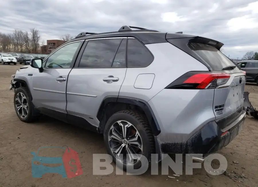 JTMEB3FV7PD132860 Photo# 2