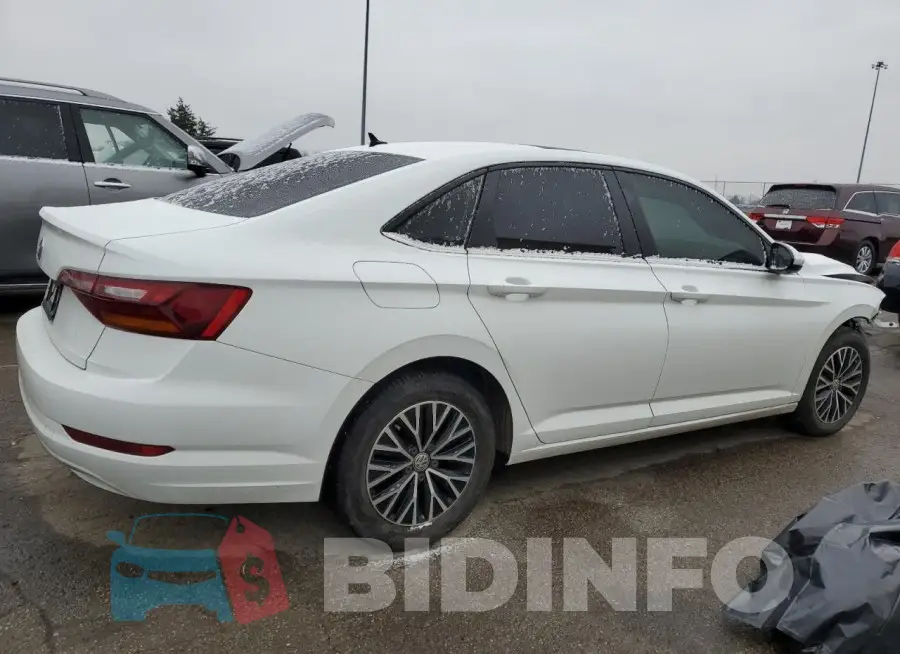 3VWCB7BUXKM140635 Photo# 3