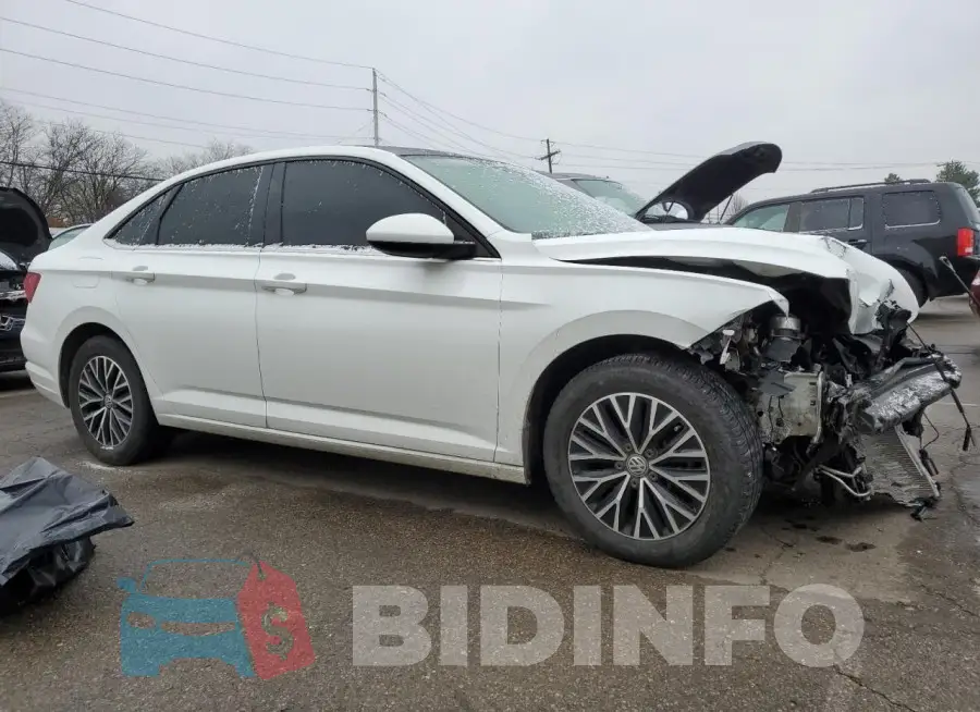 3VWCB7BUXKM140635 Photo# 4