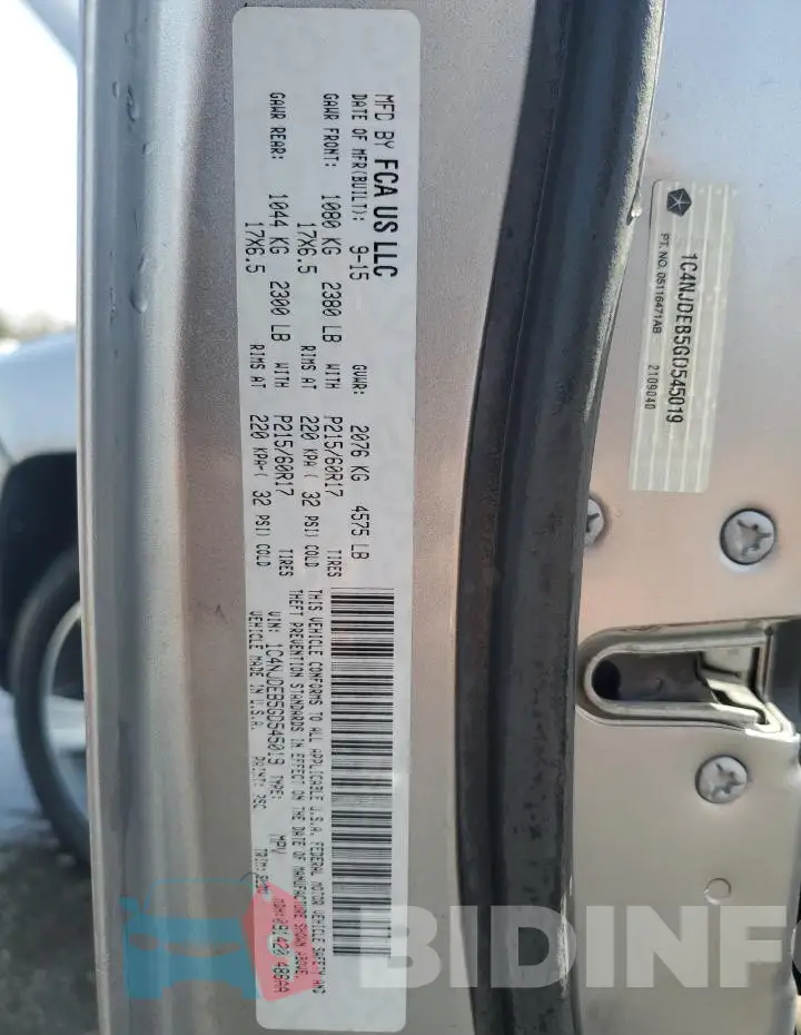 1C4NJDEB5GD545019 Photo# 14
