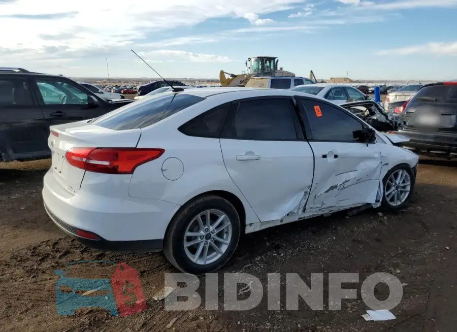 1FADP3F22GL305893 Photo# 3